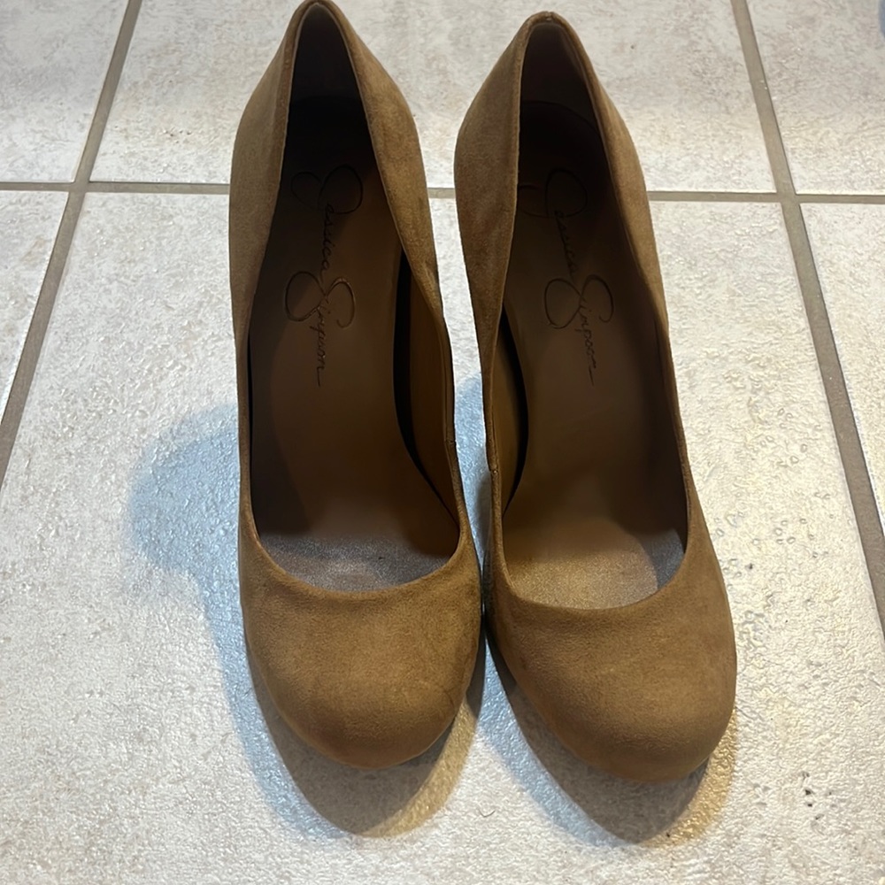 Caramel shoe